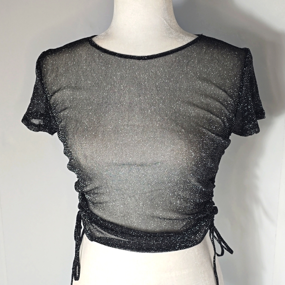 Popular21 metalic  Crop Top size Small